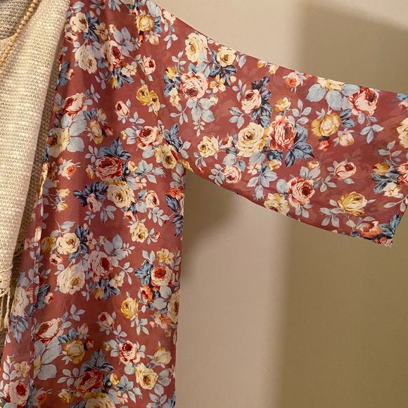 ✨Mauve Boho Floral Kimono - Picture 2 of 4